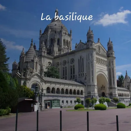 Hyper Centre, Cathedrale, Fibre Apartman