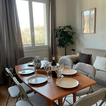 Hyper Centre, Cathedrale, Fibre Apartment