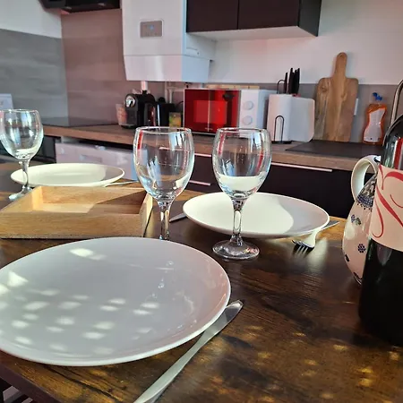 Hyper Centre, Cathedrale, Fibre Apartman *